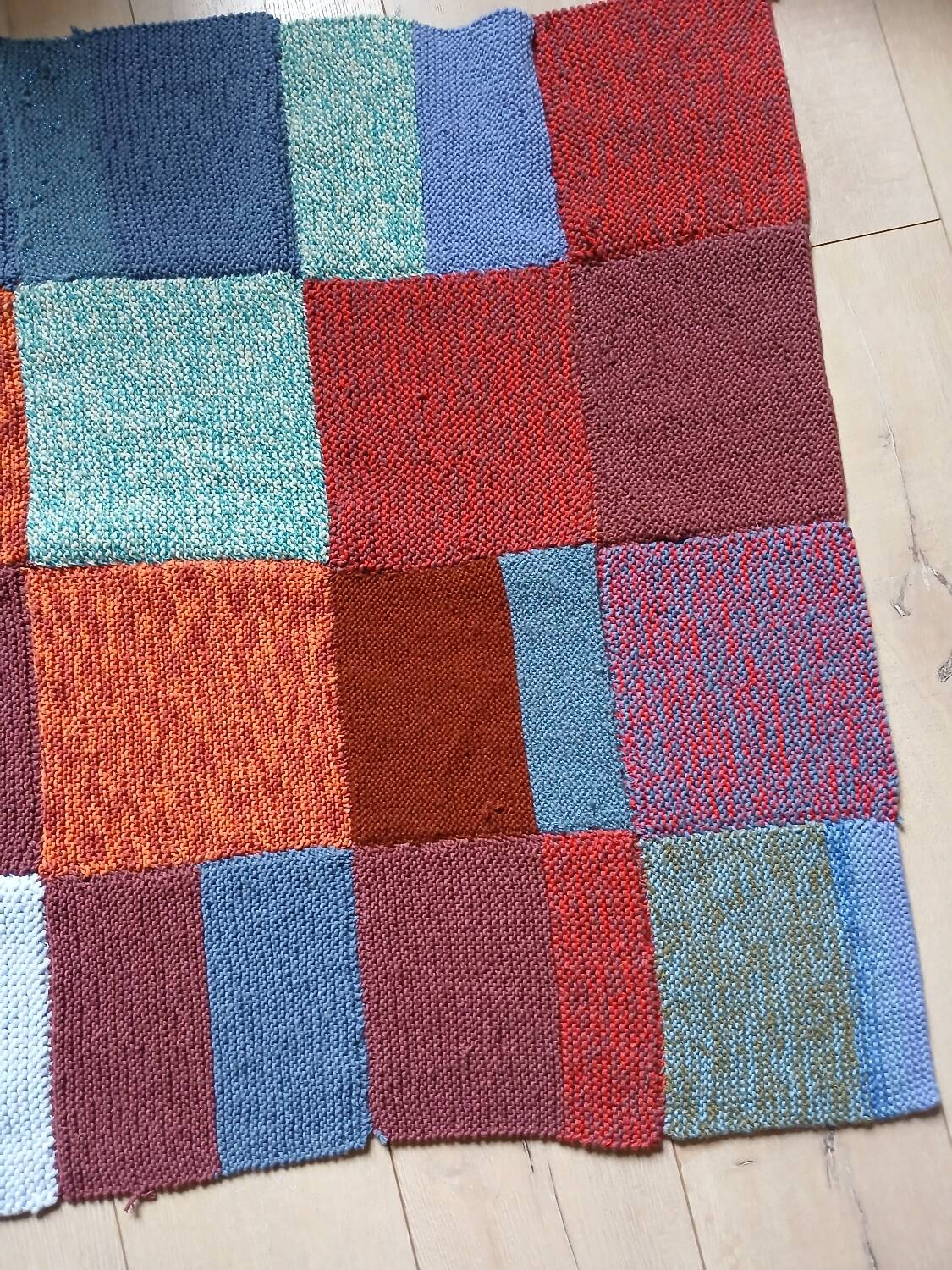 Plaid patchwork hand-knitted