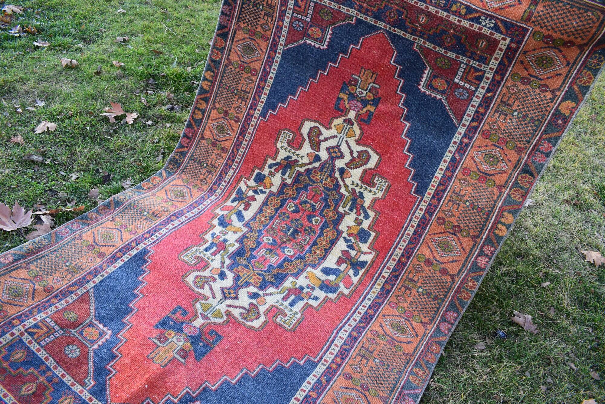 Vintage handmade Turkish rug 130x240 cm
