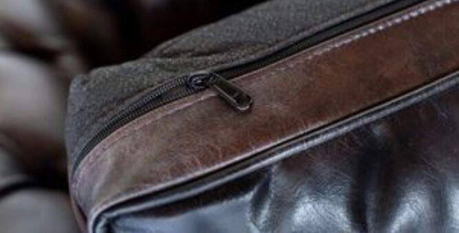 Chesterfield style sofa from the Saint-James brand