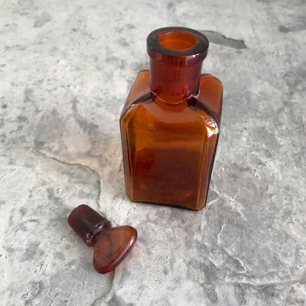 Amber apothecary flask