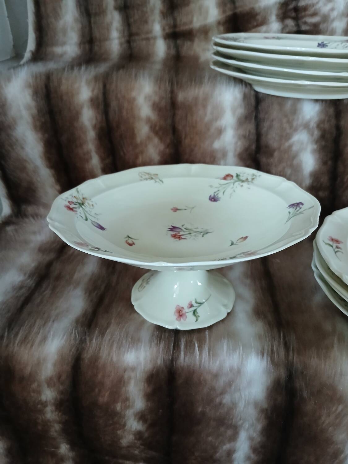 Service of 8 plates + 1 compote dish Limoges France