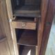 Armoire en noyer ancienne