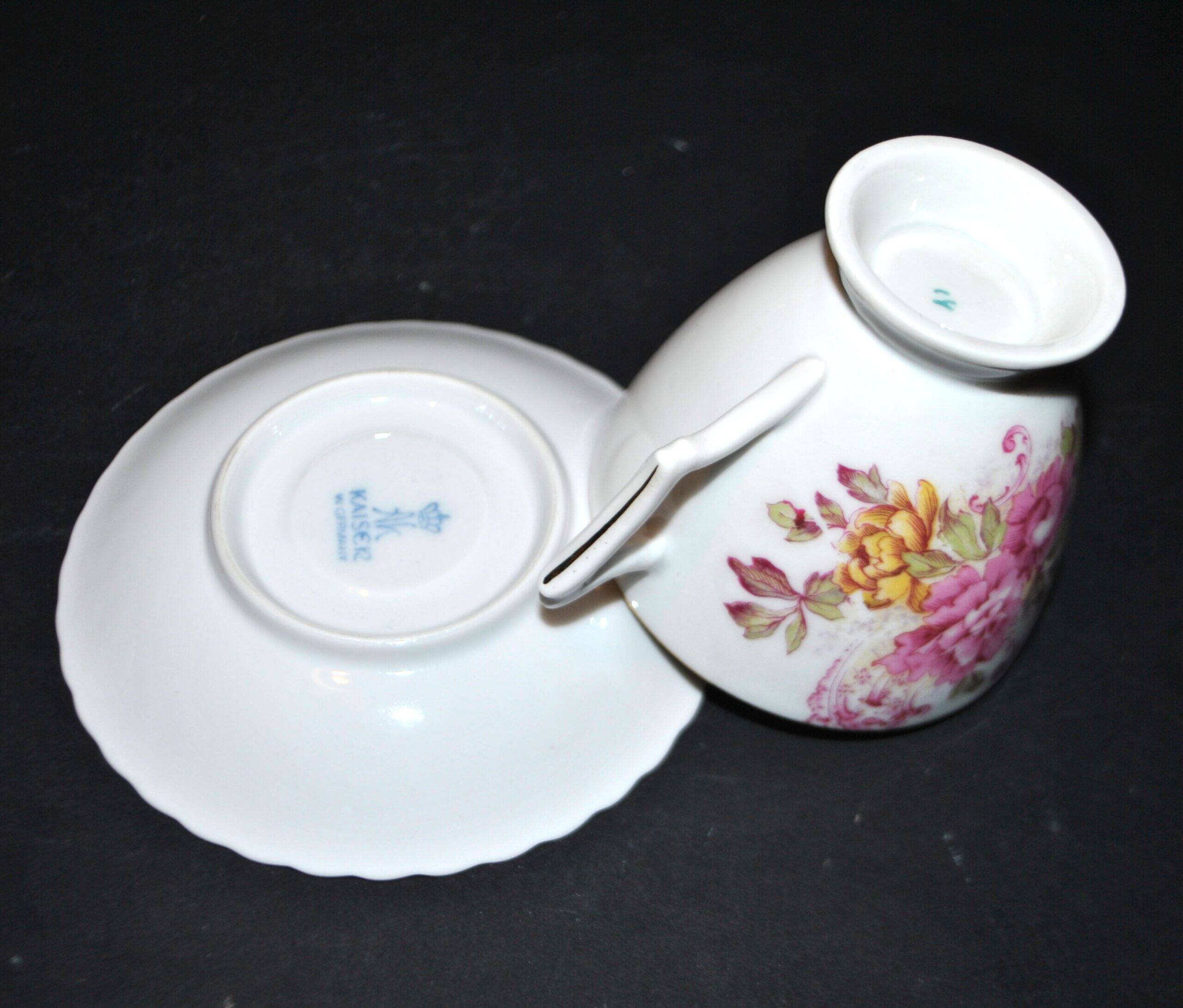 Lot de 2 tasses fleuries pivoine en porcelaine allemande AK Kaiser Germany