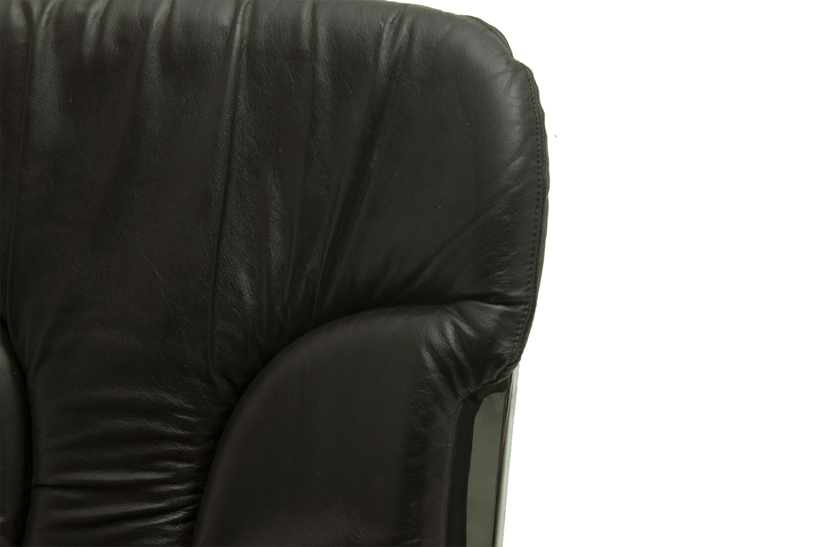 Set of 4 chrome metal and leather chairs