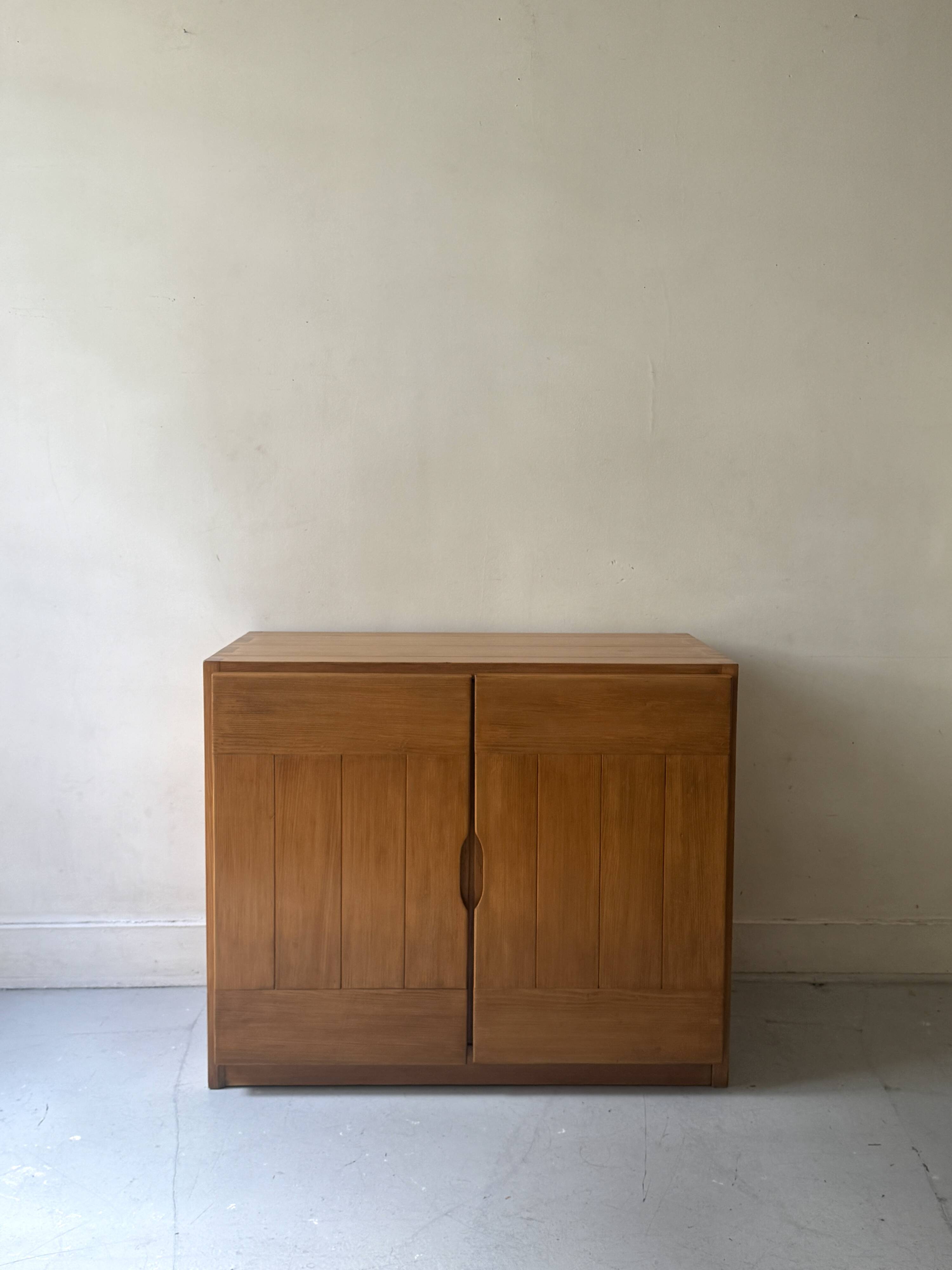 Buffet design en bois orme & pin collection Savoie, Maison Regain 1970