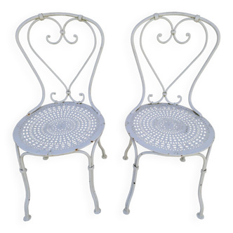 Paire de chaises de jardin anciennes en fer forgé