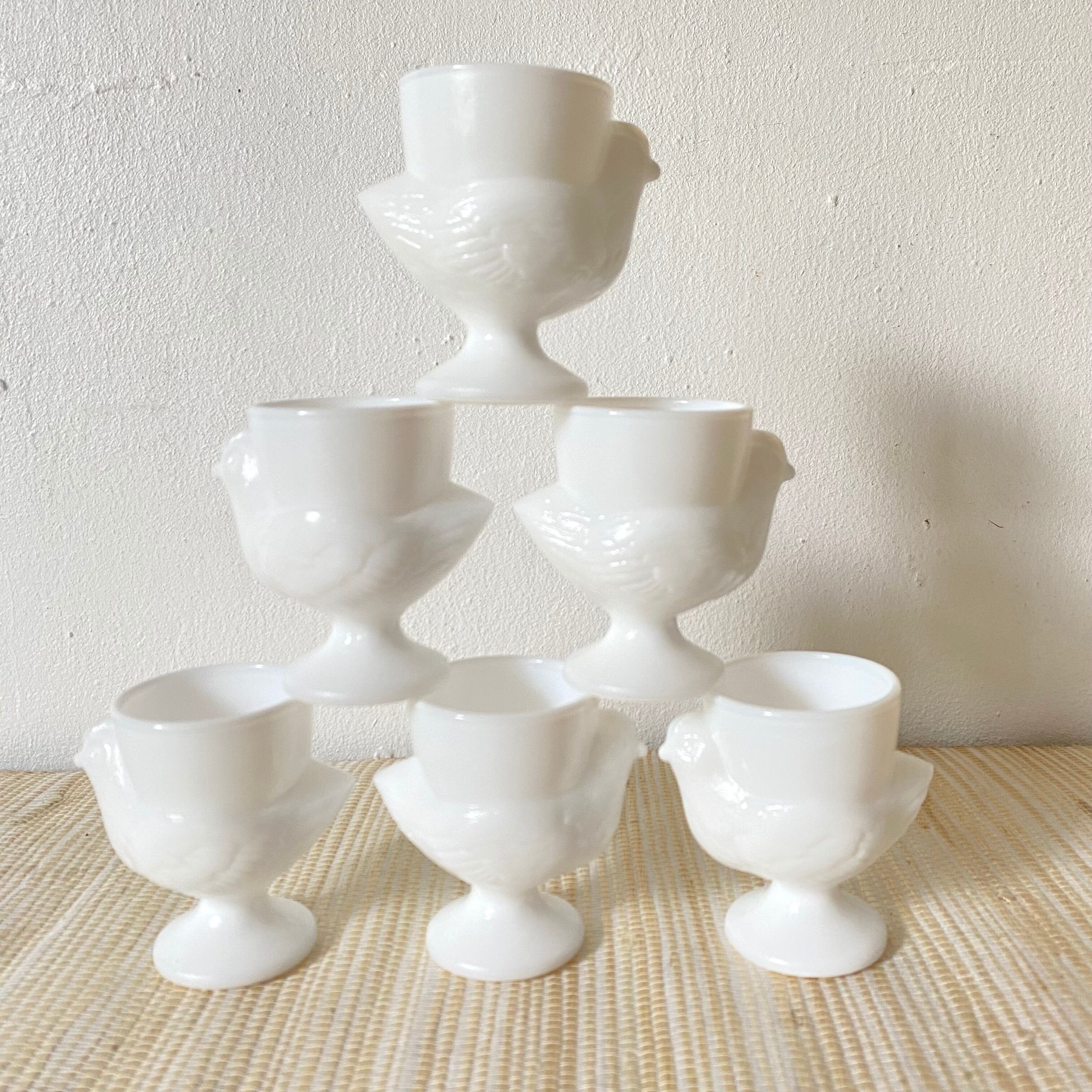 Vintage hen eggcups