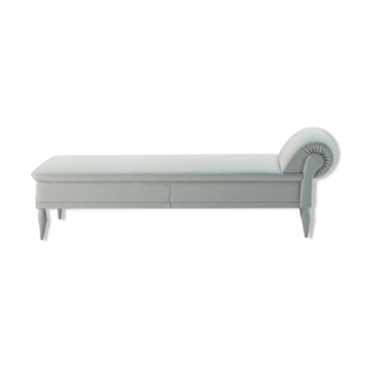 Chaise longue