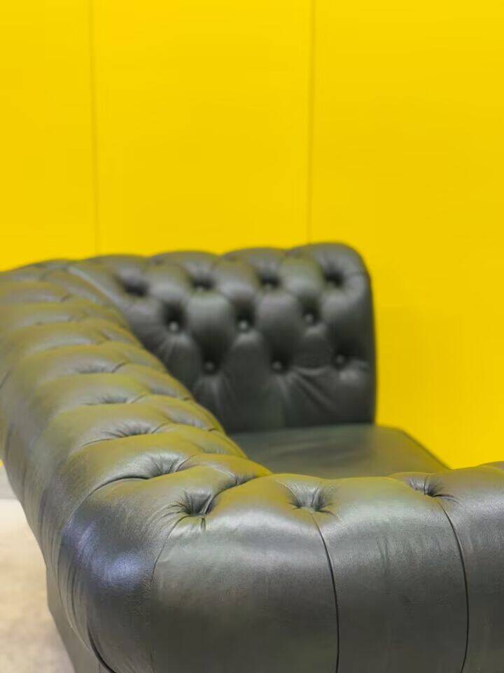 Vintage Green Leather Chesterfield Sofa: Two Seater