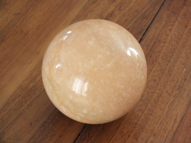 Boule ou sphère minérale décorative en marbre n°12