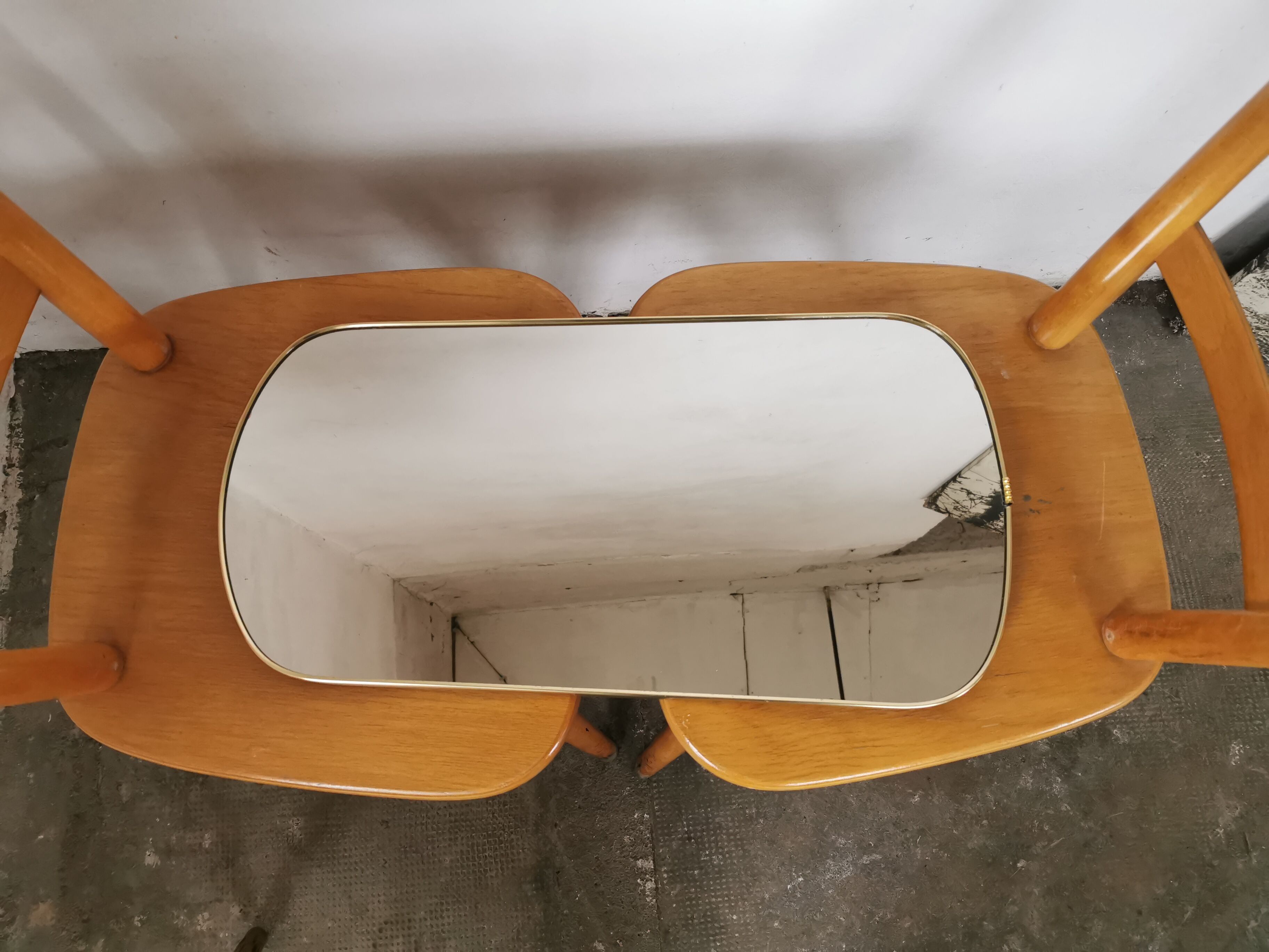 Miroir bord doré, forme libre vintage 1970