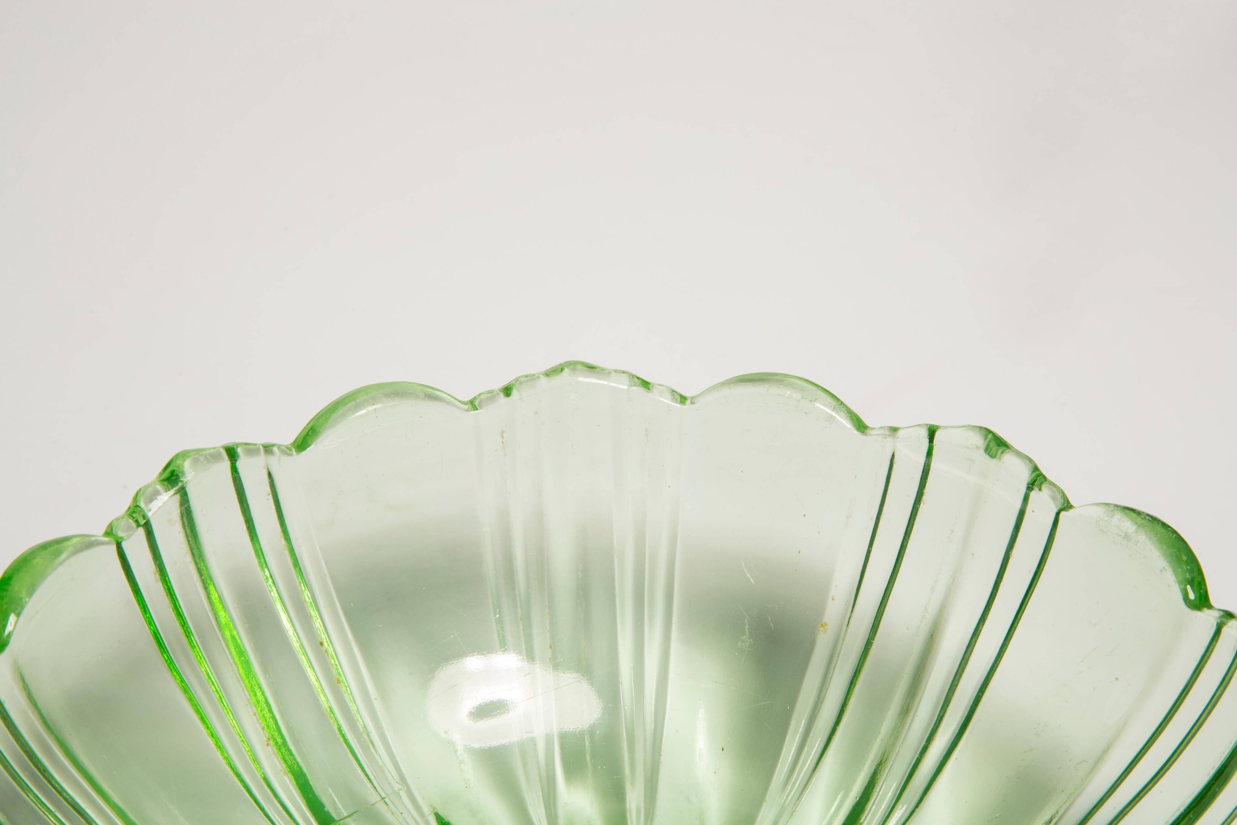 Vintage green decorative plate with flowers from the mid-century, Italy, 1960s.
