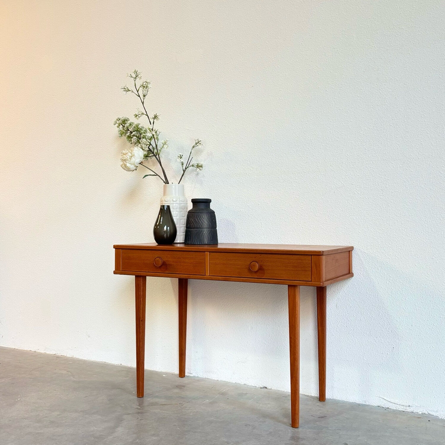 Vintage sidetable teak