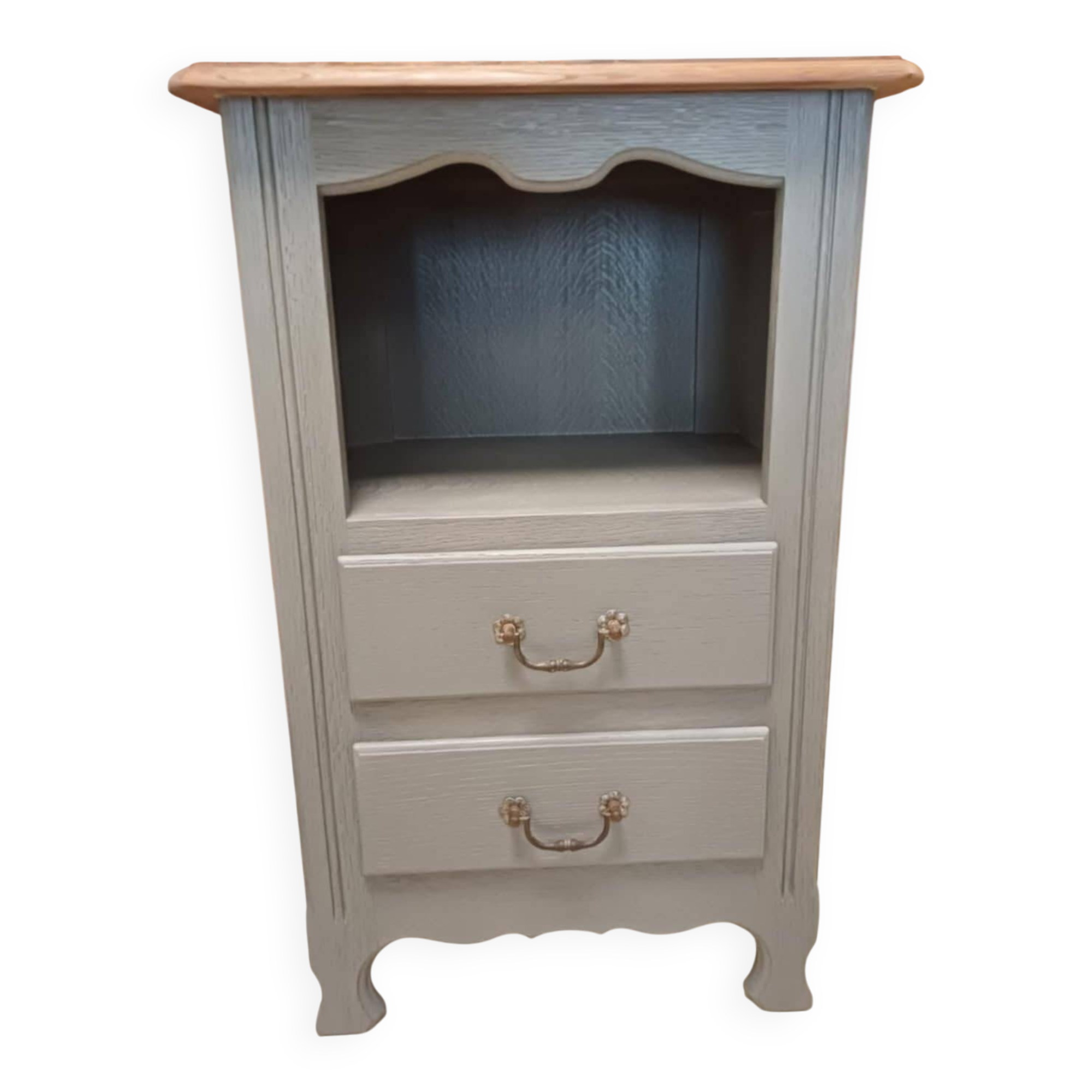 Oak chest of drawers