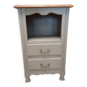 Oak chest of drawers