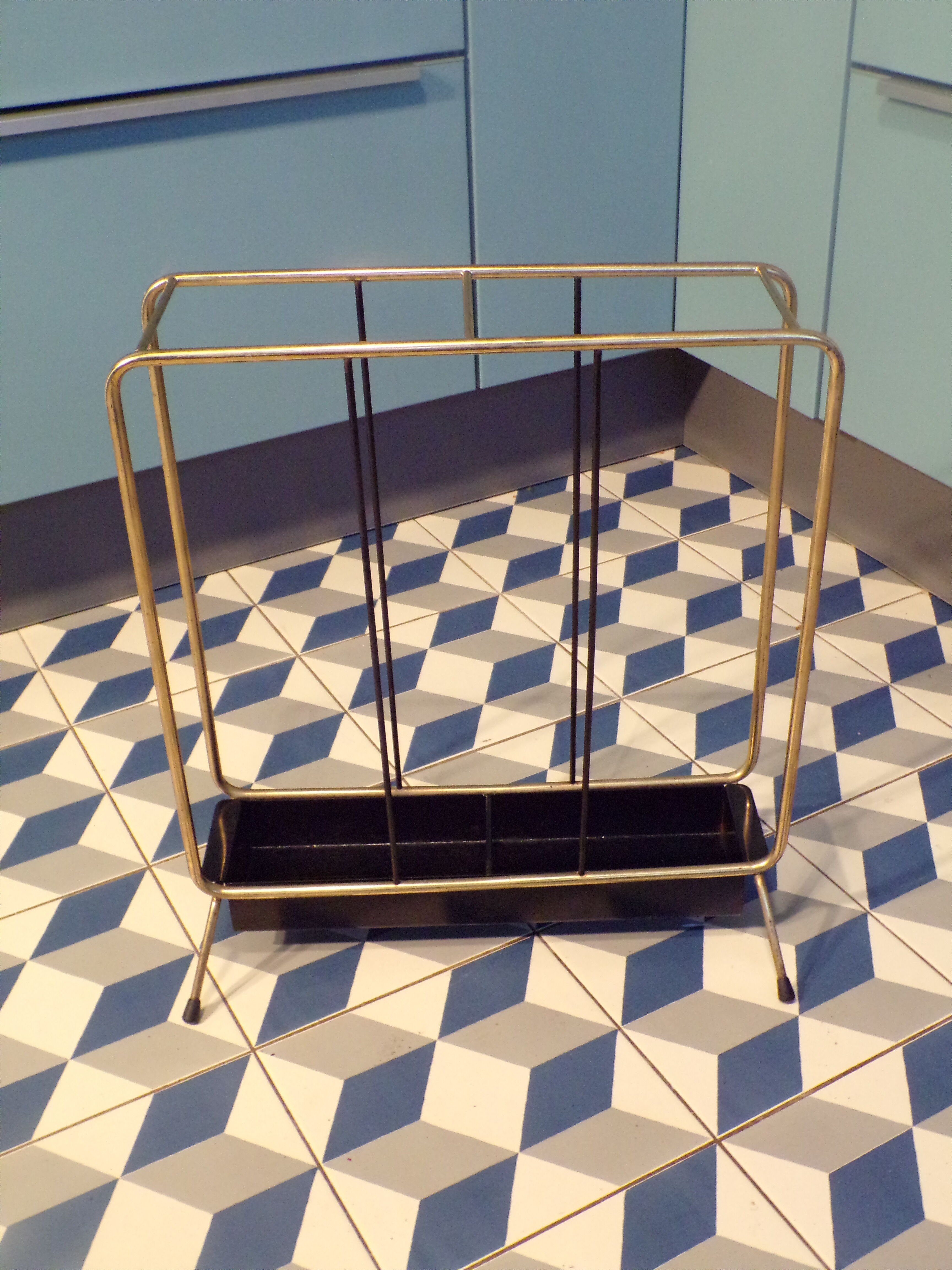 Vintage metal umbrella stand 1960