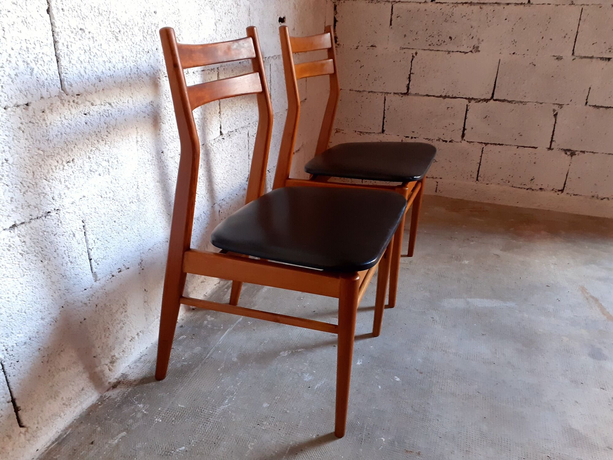 Pair of vintage Scandinavian chairs in teak 50s 60s