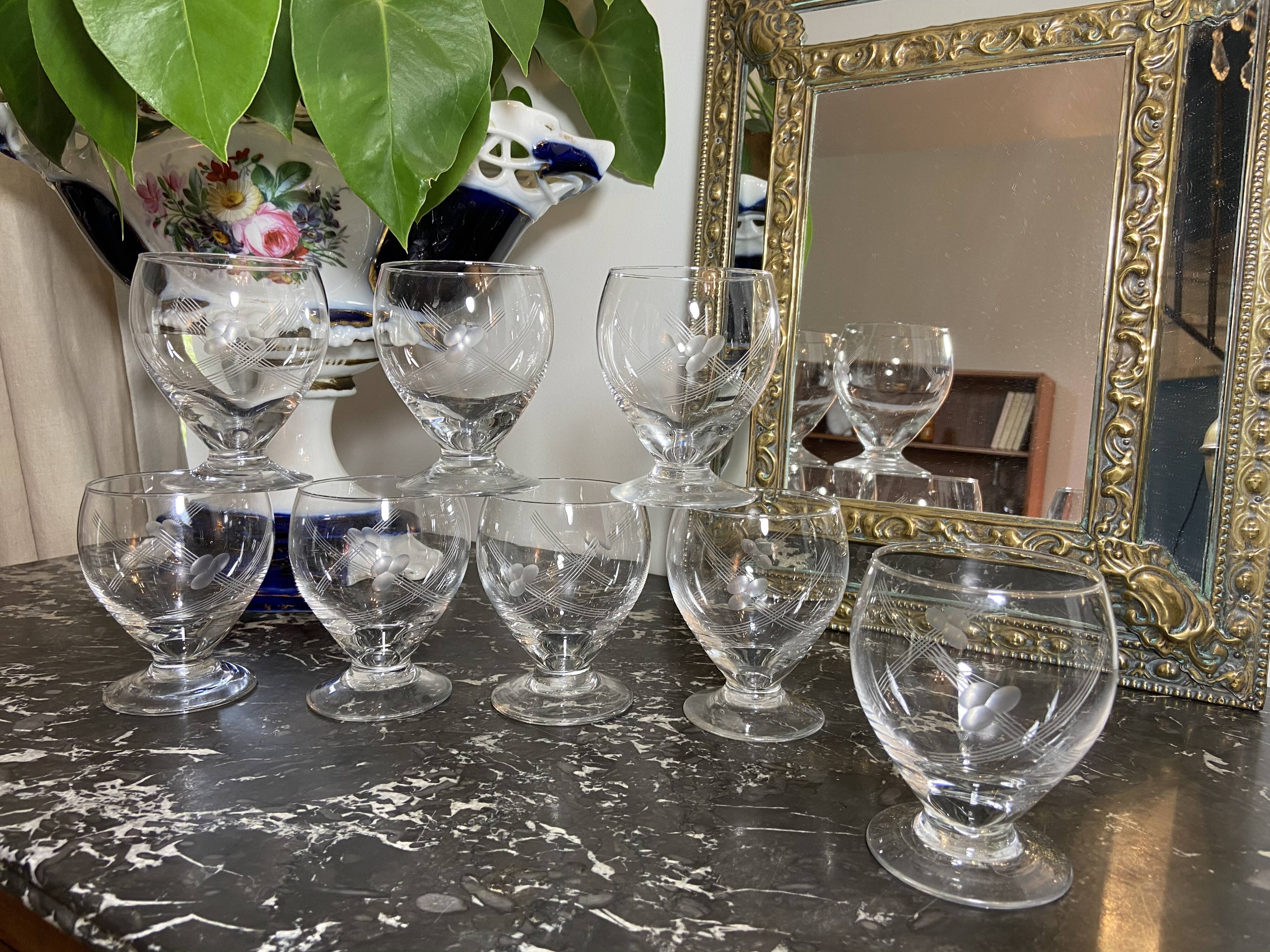 8  chiseled glass wine glasses 1960