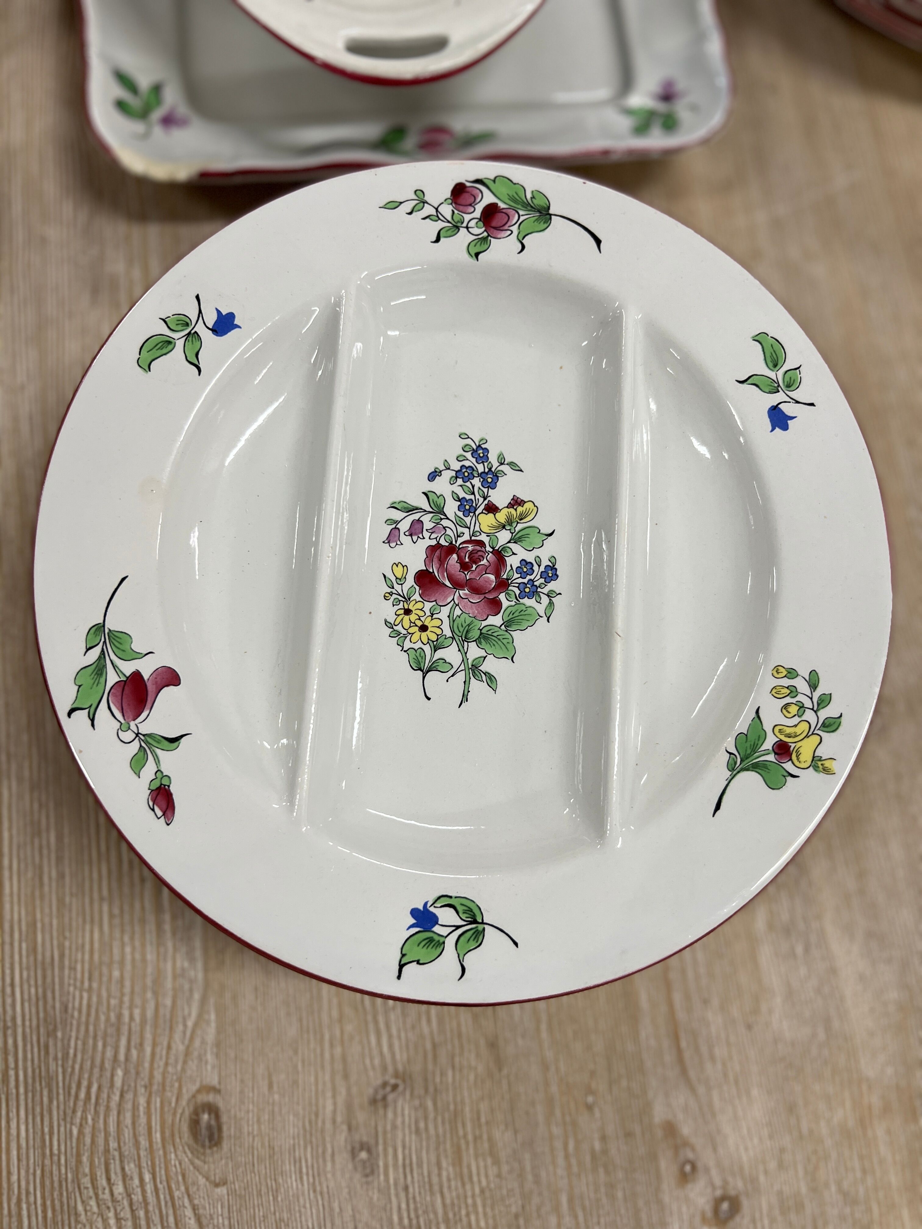 Service 36 pieces in half-porcelain of Luneville
