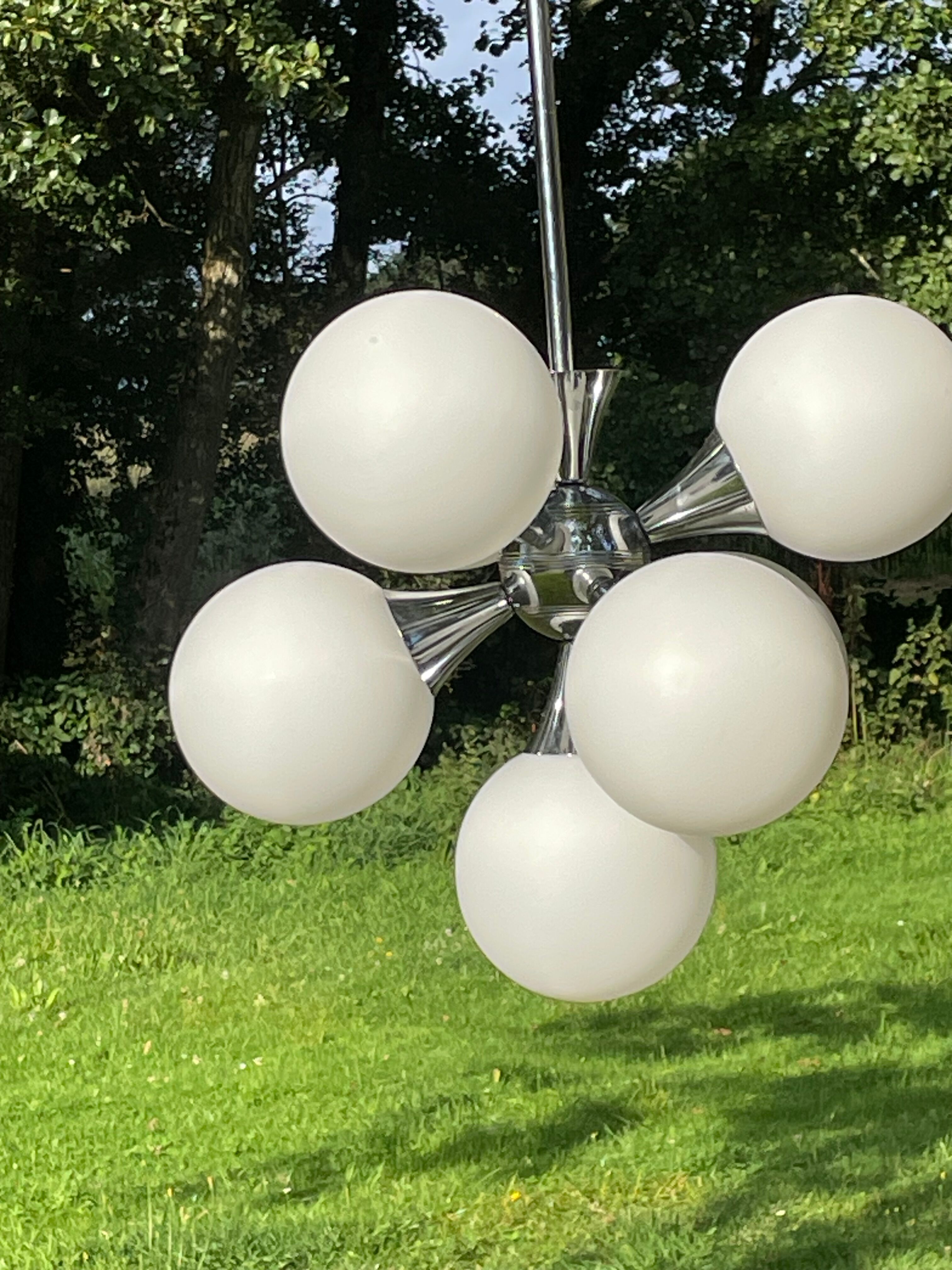 Ceiling lamp chandelier 7 lights Sputnik 1960s, The cluster