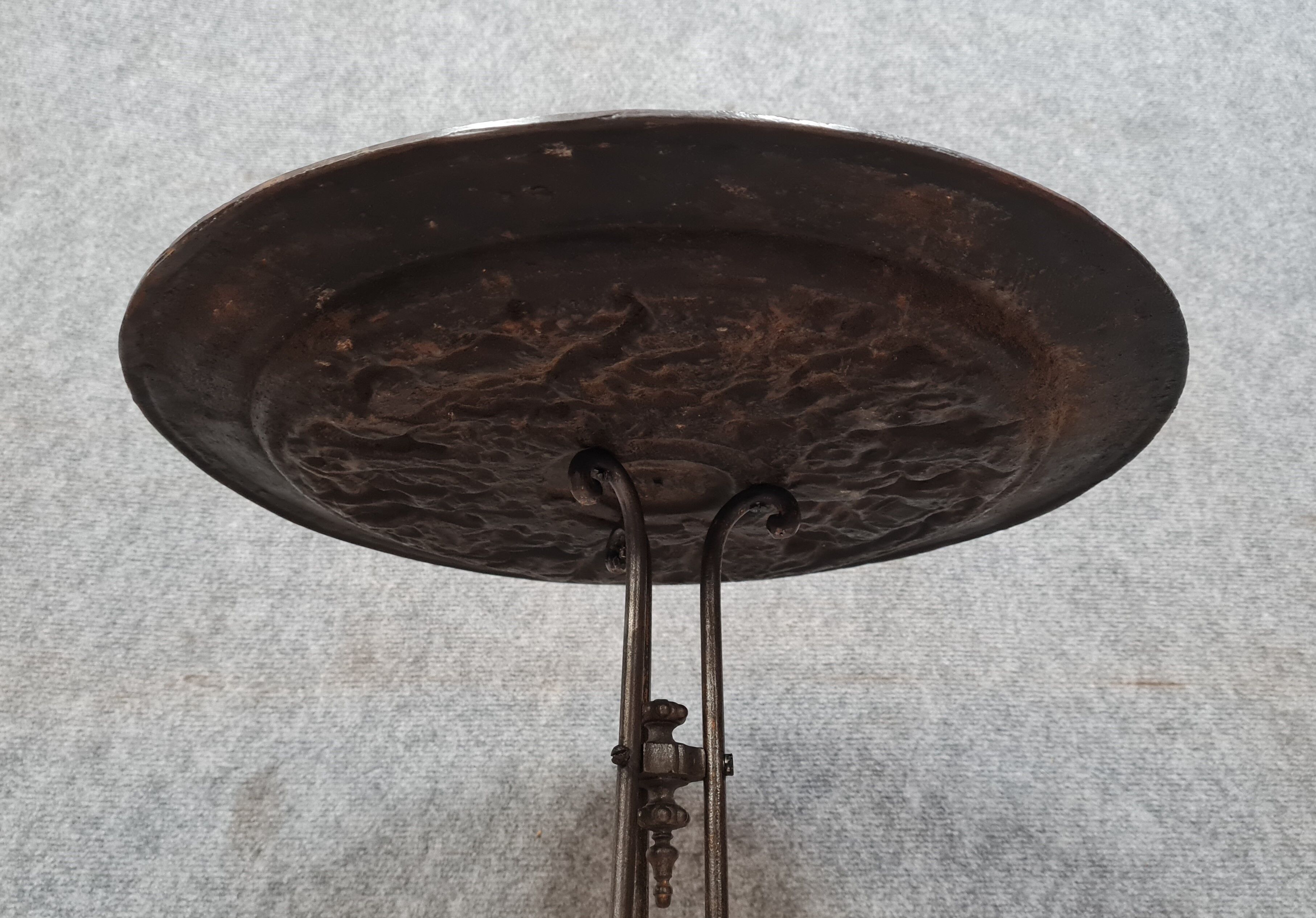 Cast iron pedestal table Napoleon III period around 1850