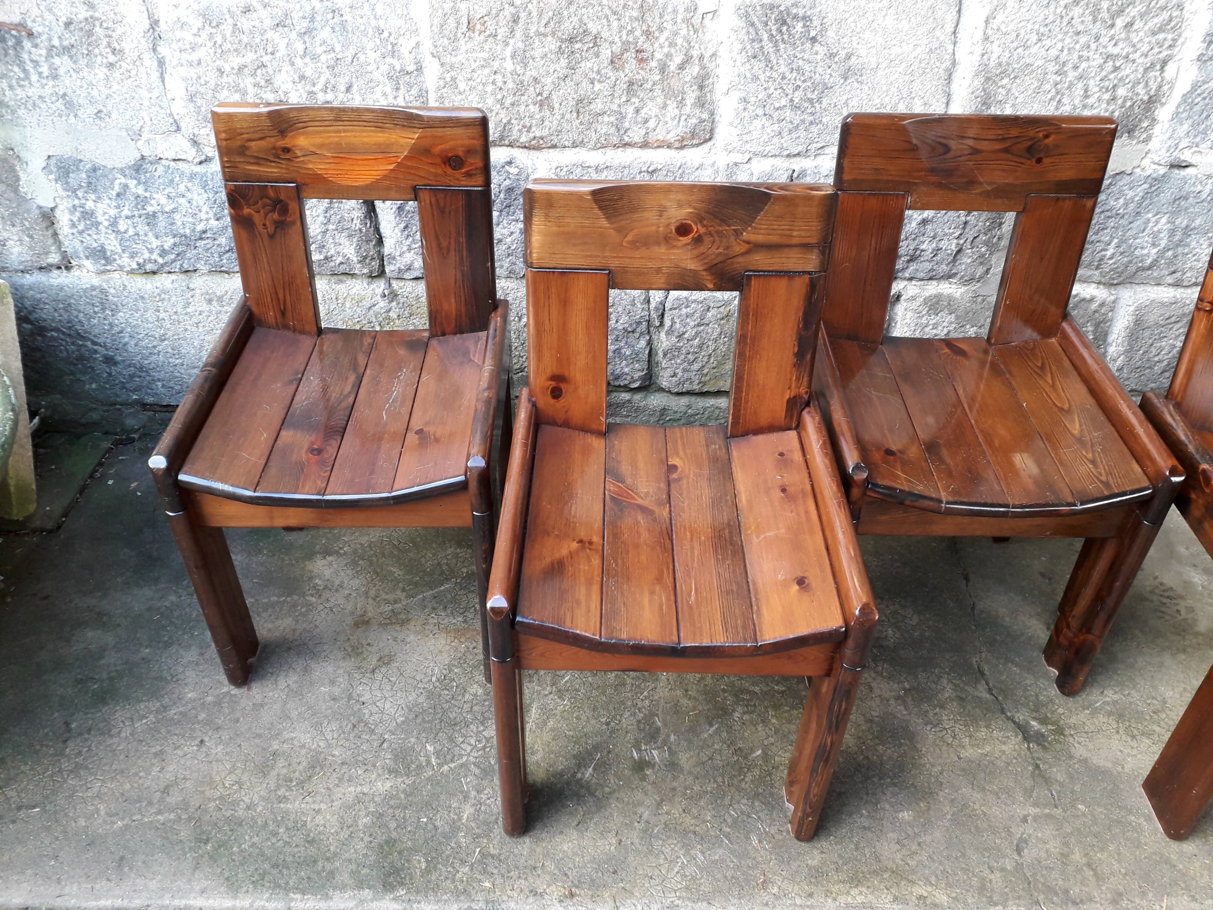 Set of 6 varnished pine chairs