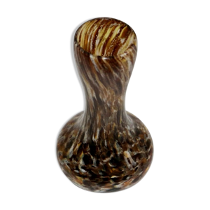 Vase en verre soufflé moucheté