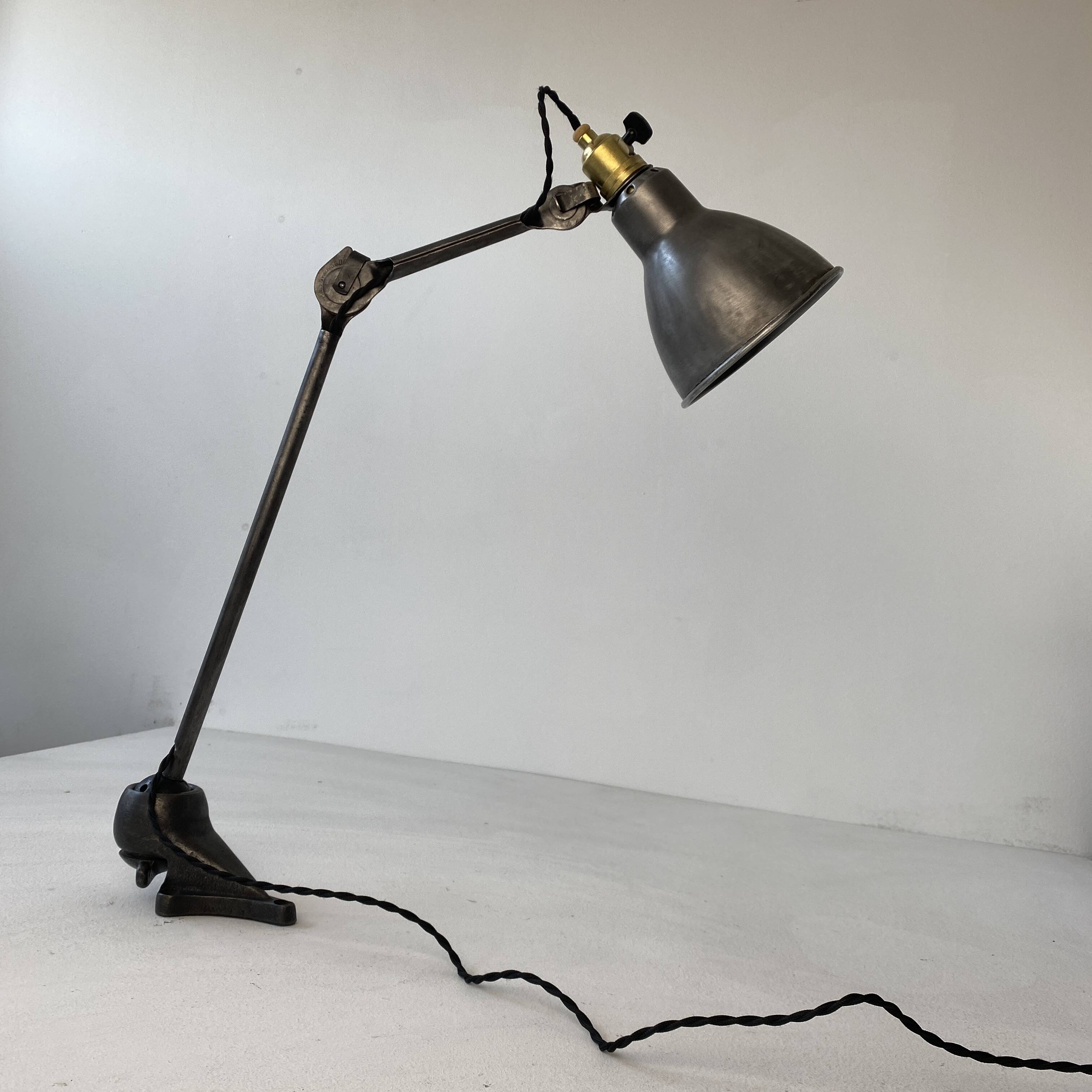 ANCIENNE APPLIQUE  INDUSTRIELLE LAMPE GRAS RAVEL N° 202