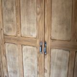 Large Parisian wardrobe in solid wood (renovated)