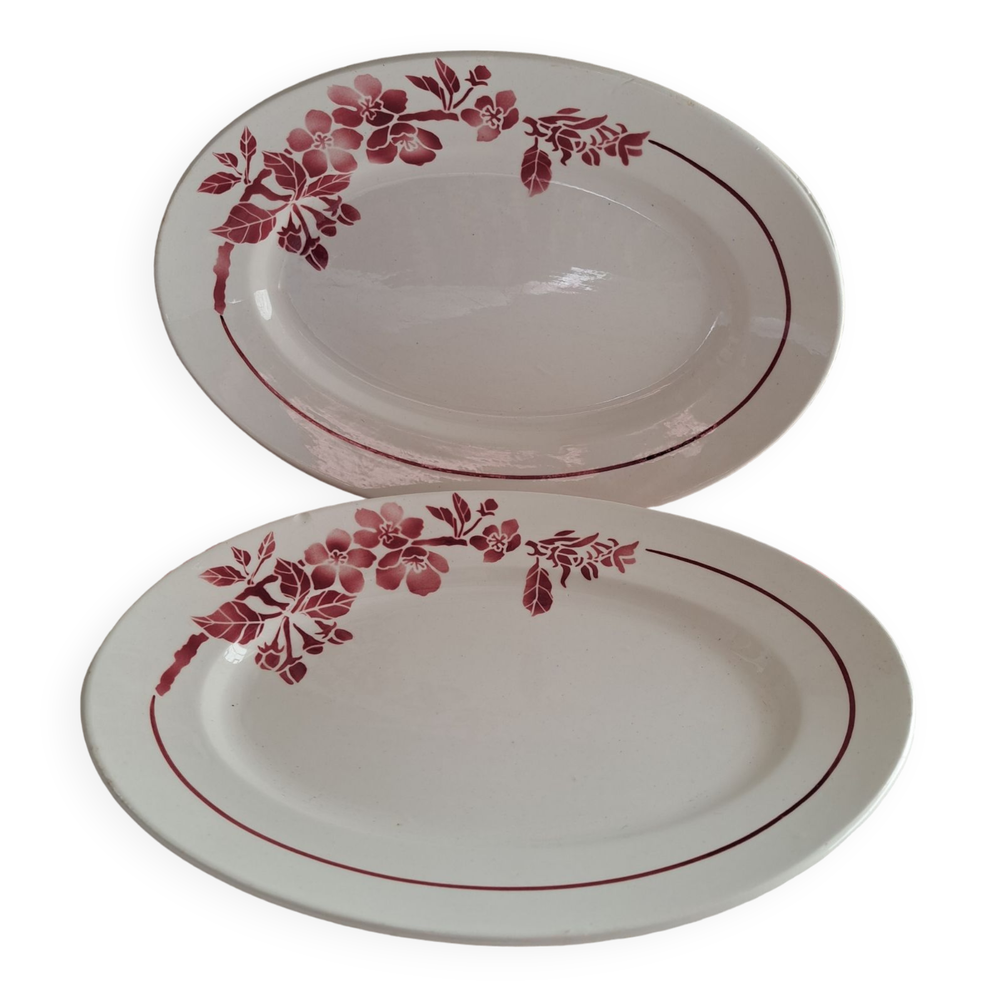 Duo of oval dishes