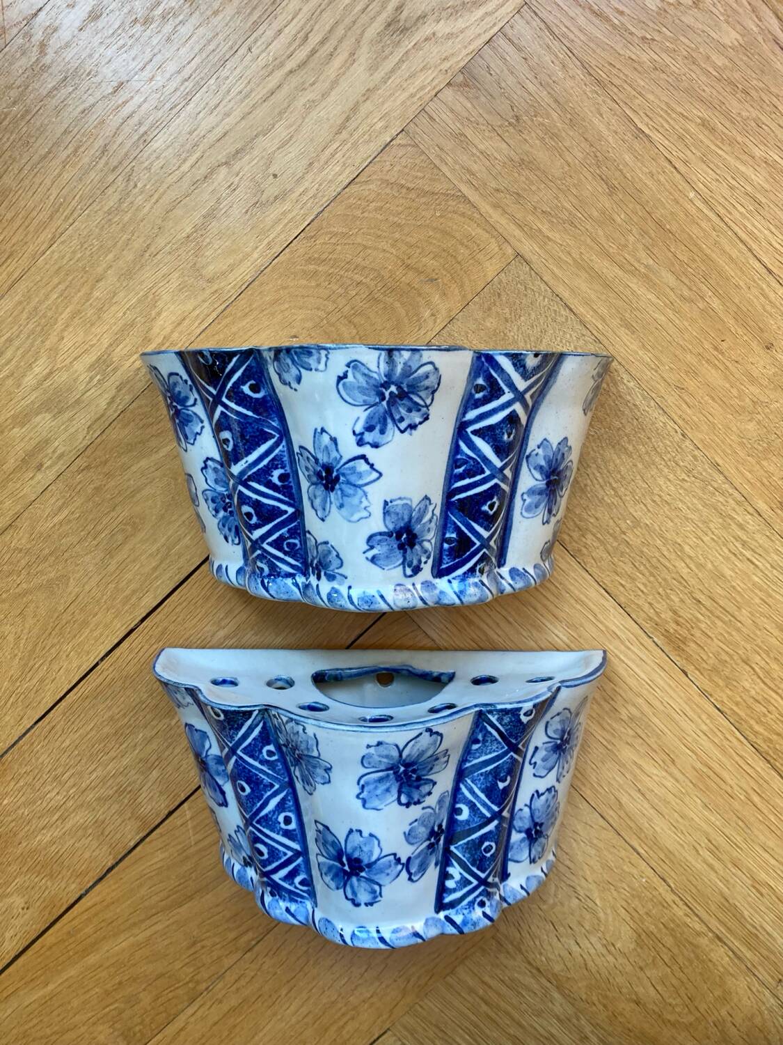 Pair of ceramic flower pots - flower picks with blue floral motifs