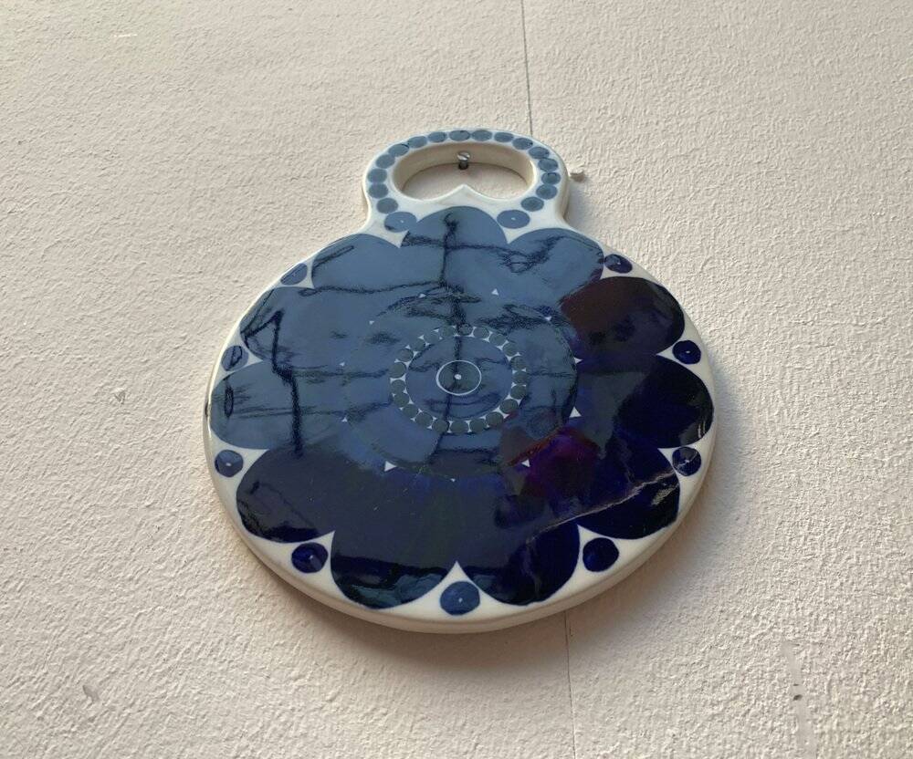 Vintage Valencia wall plate design by Ulla Procope for Arabia, Finland.