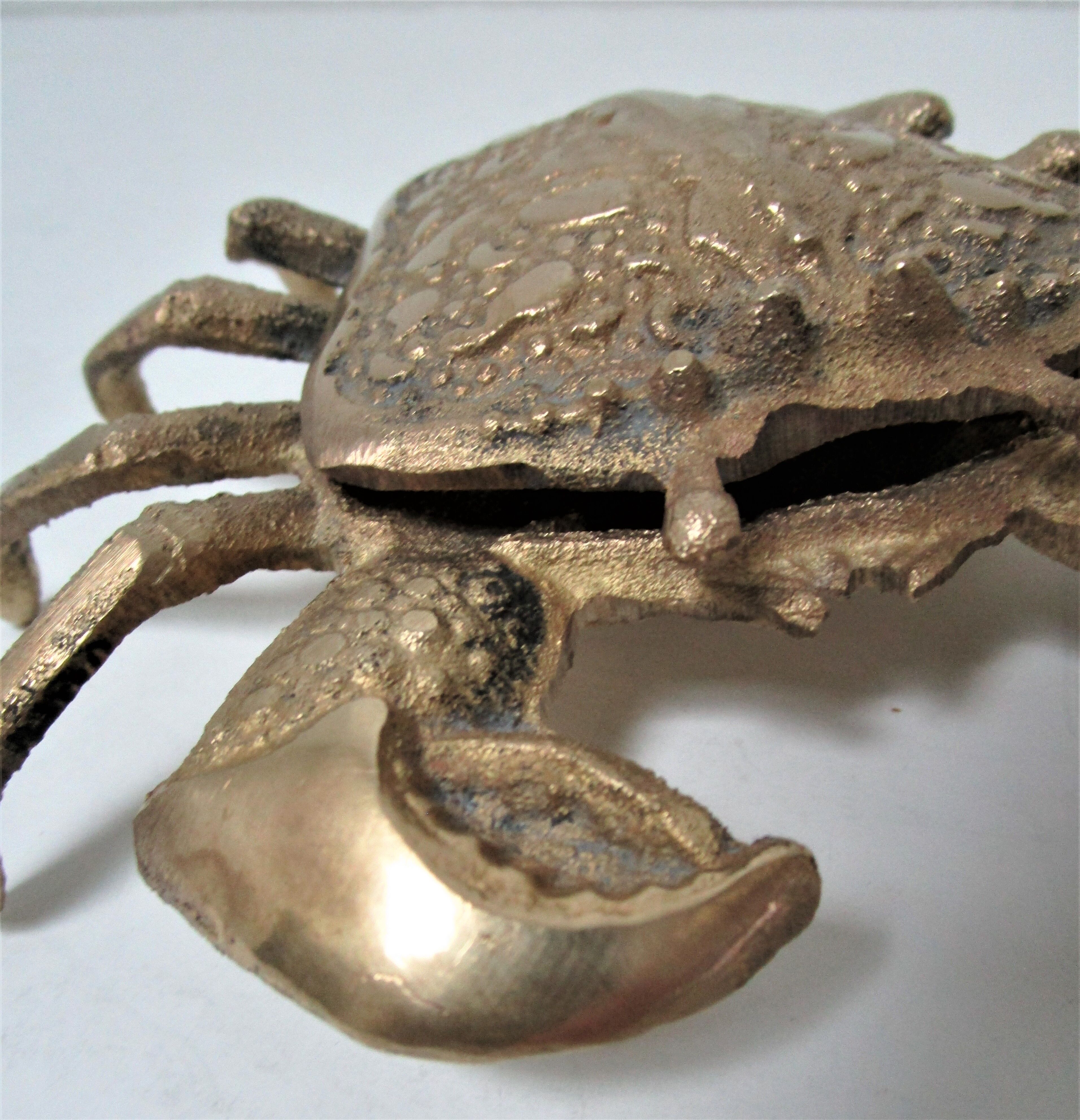 Vintage brass ashtray crab