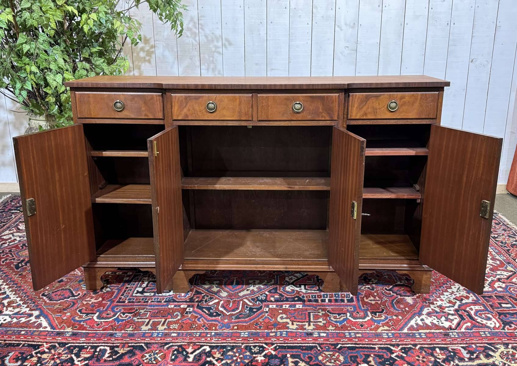 Enfilade with 4 English doors from the 1950s in mahogany.