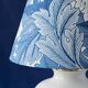 Lampe de table en céramique bleue et blanche, abat-jour Acanthus de William Morris, vintage néerlandais.