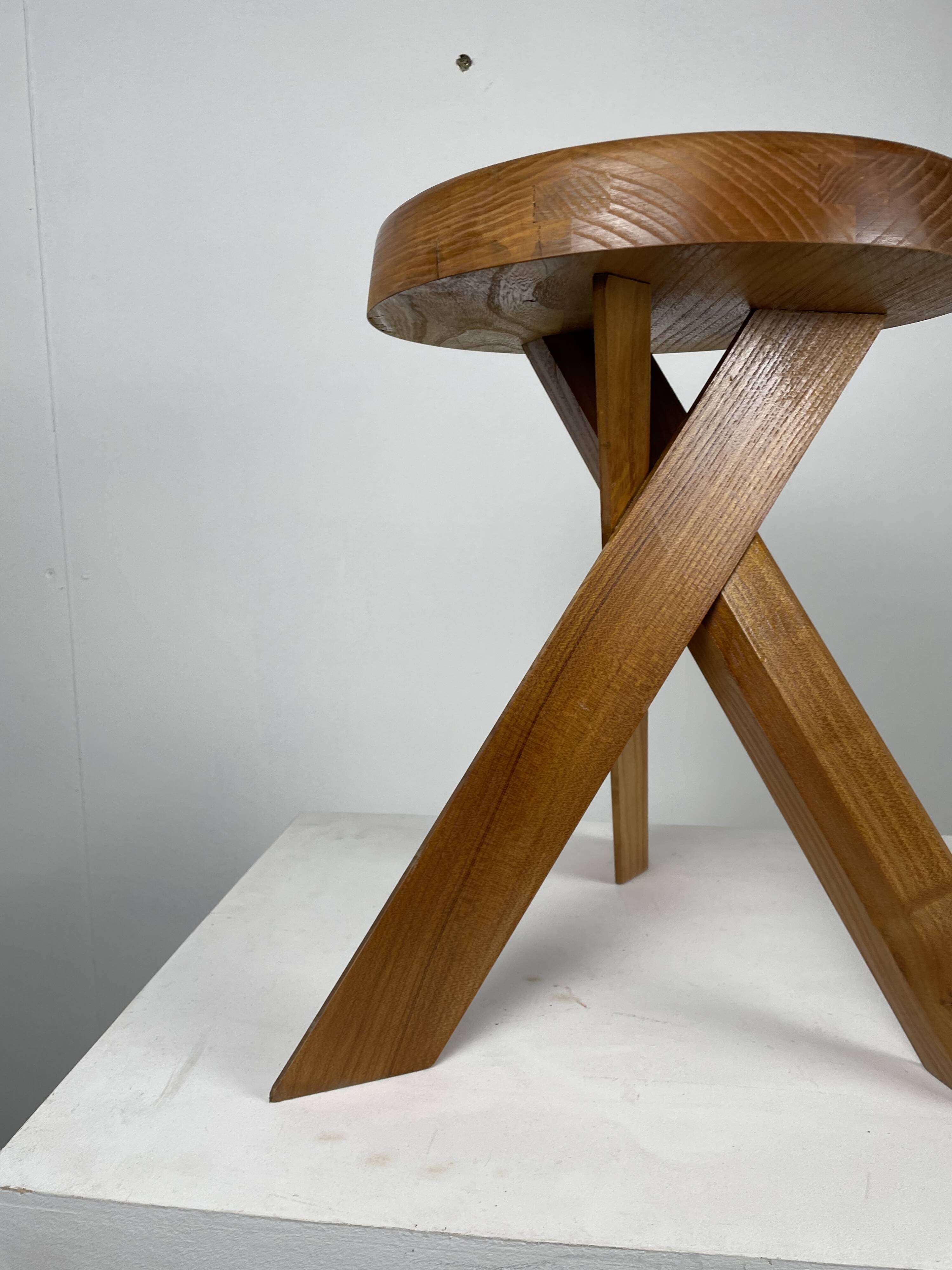 Tabouret chapo s31 en orme massif