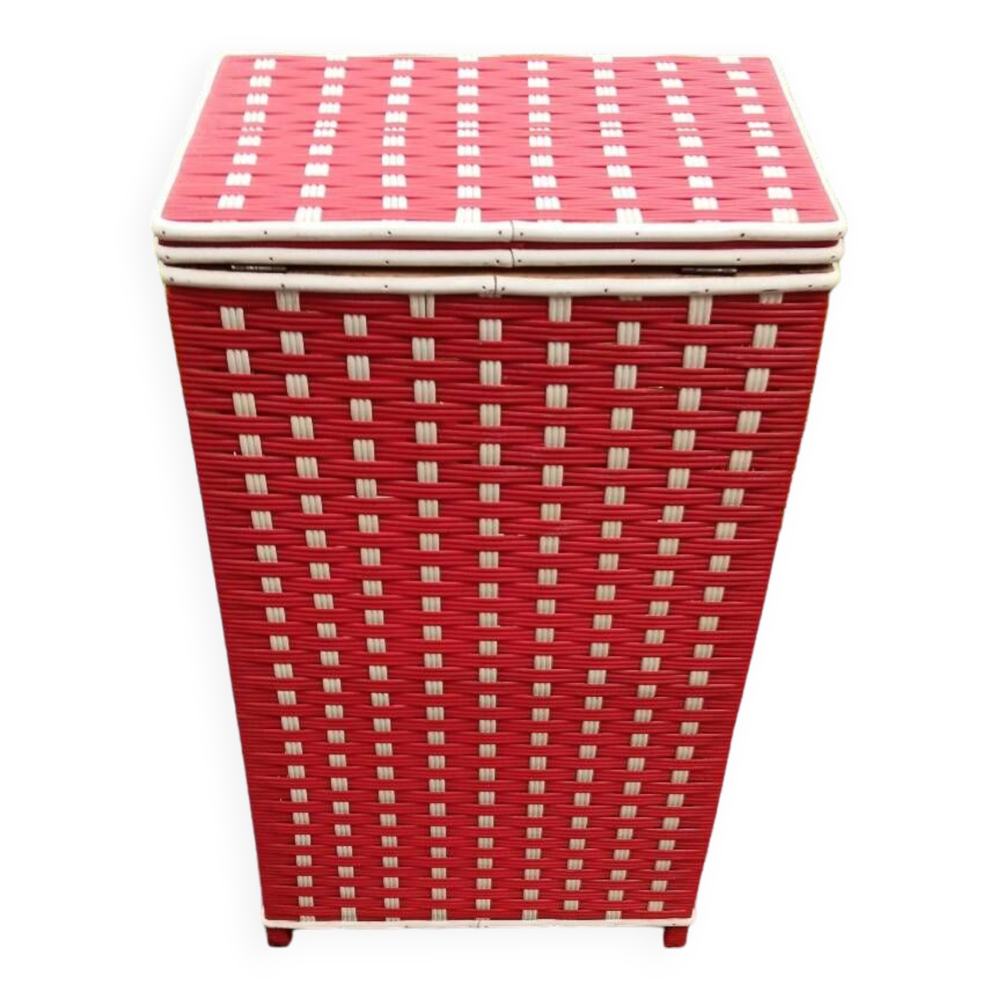 Vintage storage chest or laundry basket