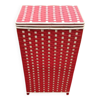 Vintage storage chest or laundry basket