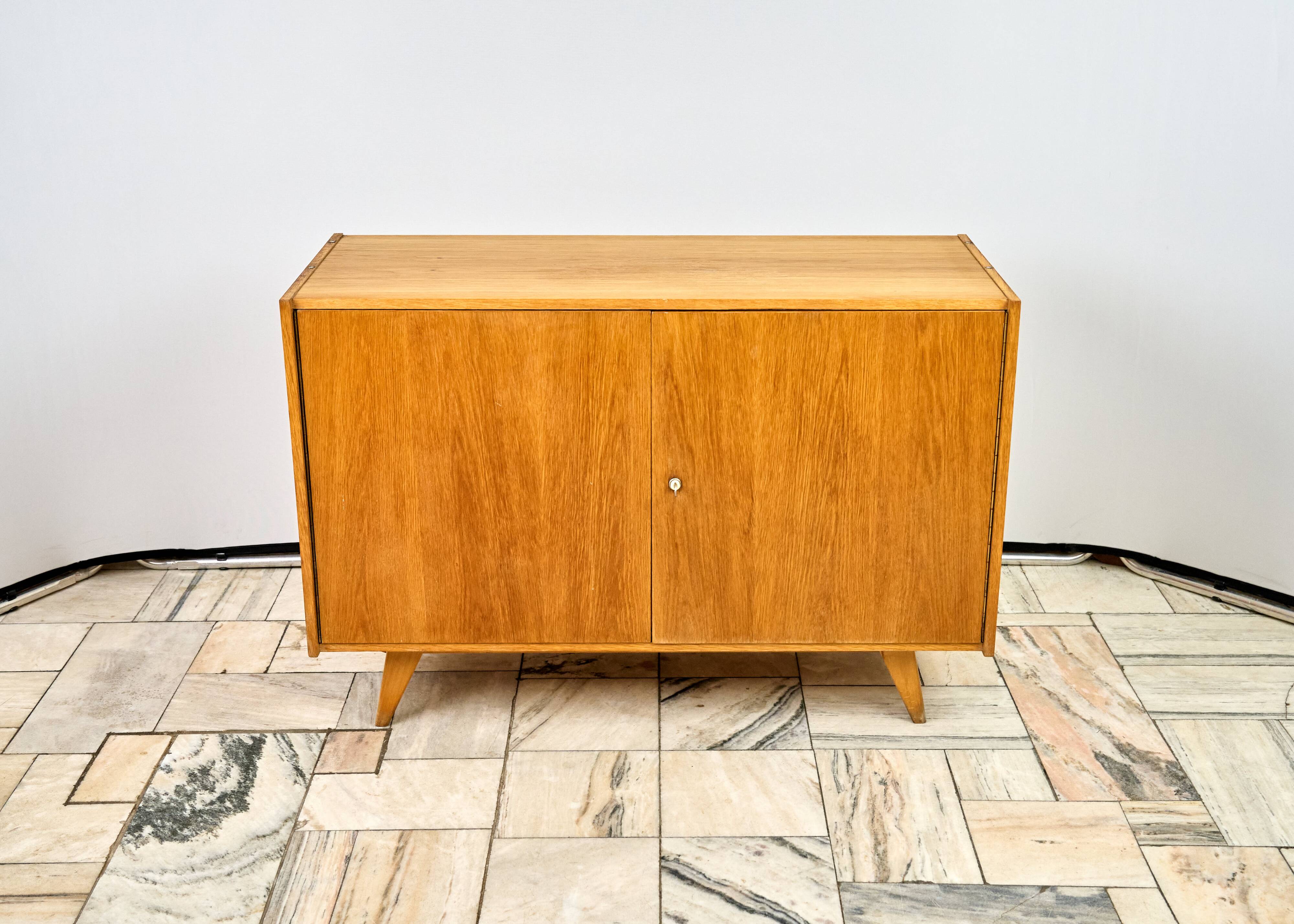 Vintage Sideboard U-450 by Jiří Jiroutek for Interiér Praha, 1960s