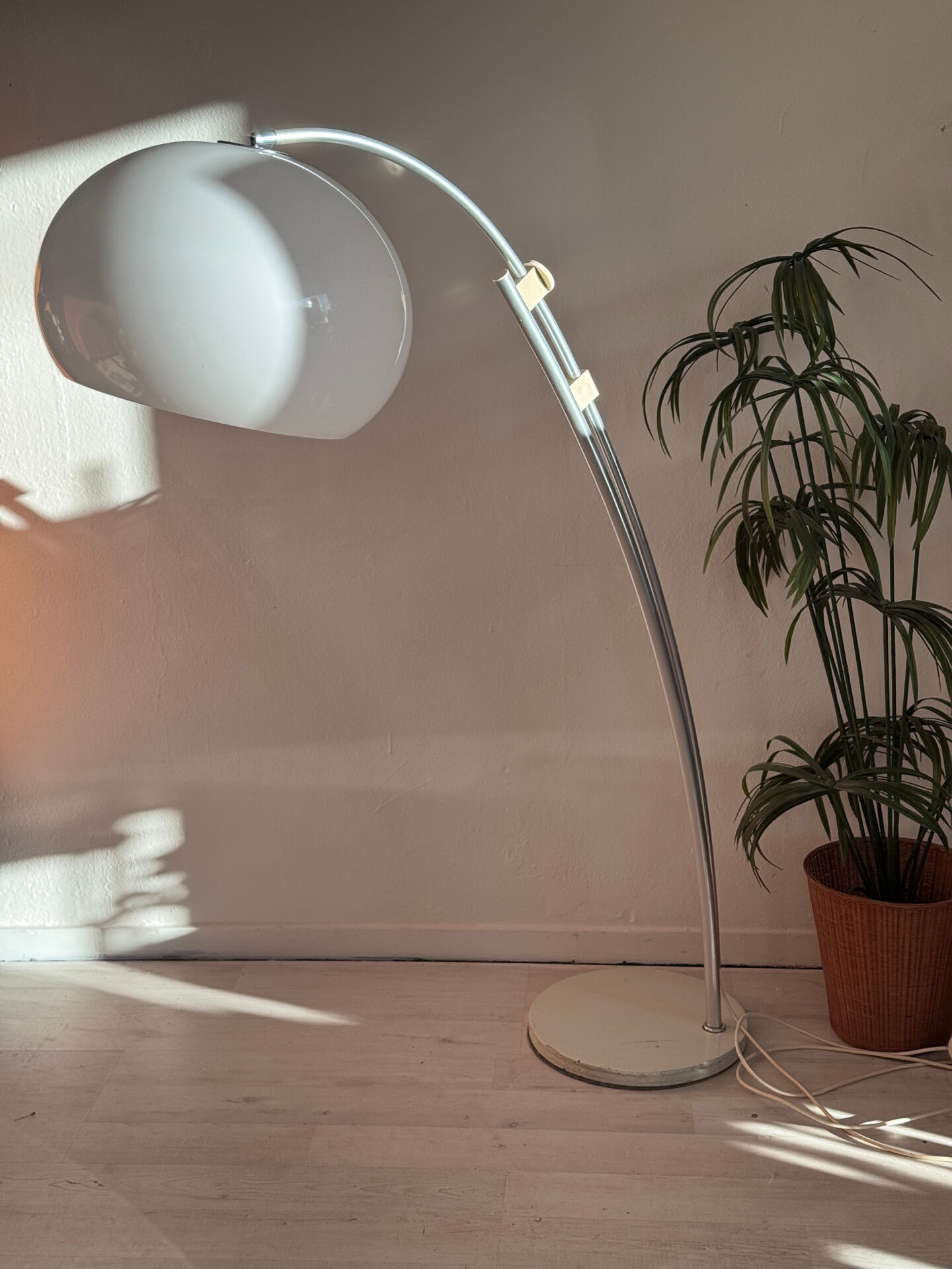 Vintage booglamp jaren 70 Hustadt Leuchten