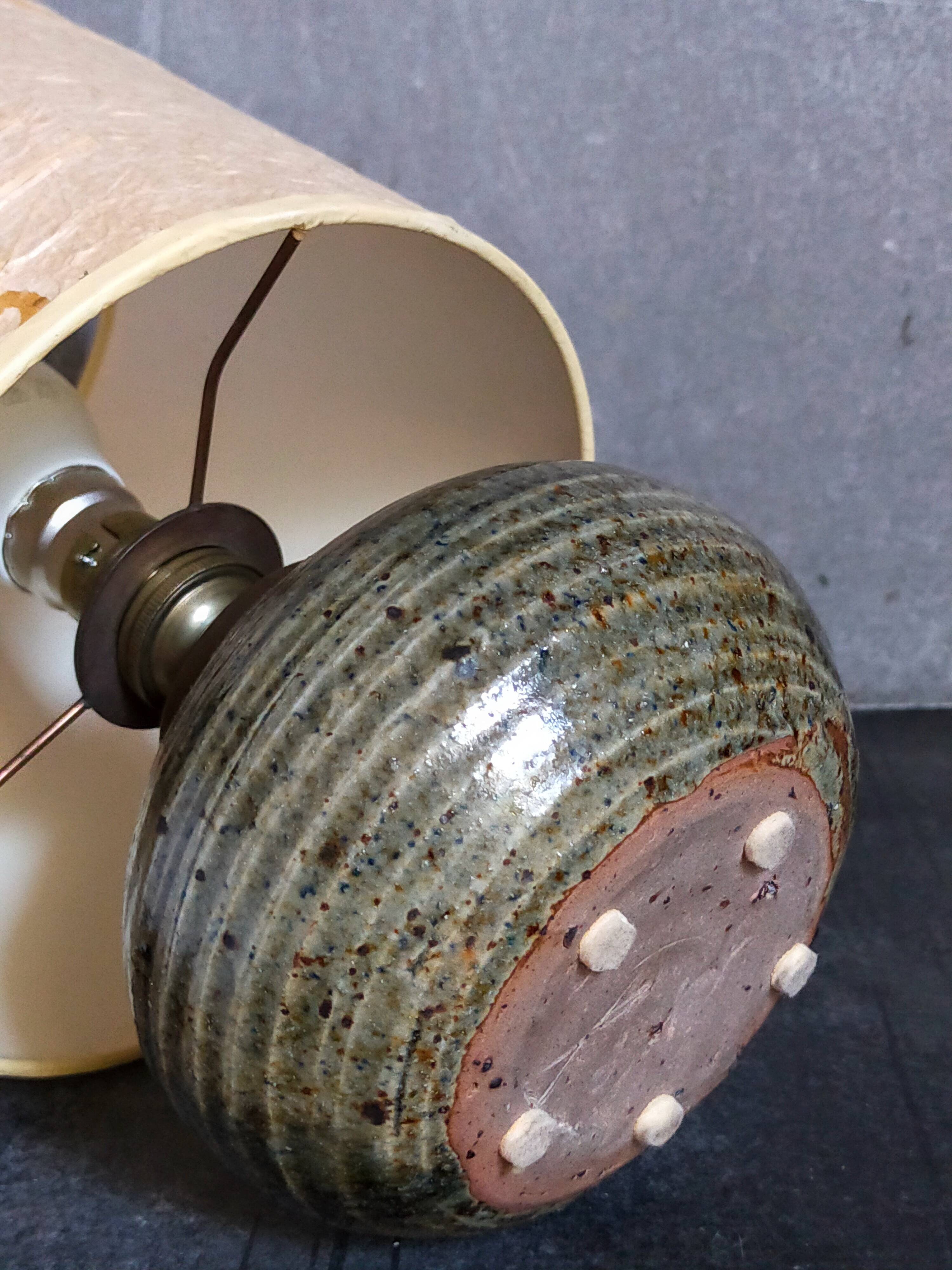 Lampe d'appoint vintage en grès émaillé, abat-jour herbier