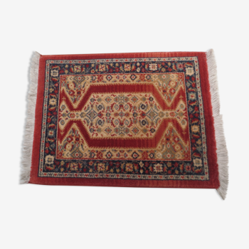 Ancien tapis rectangulaire  en laine , décor oriental 60x42cm