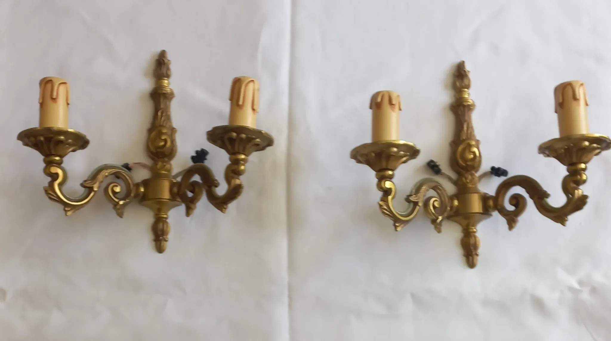 Lot de deux appliques murales