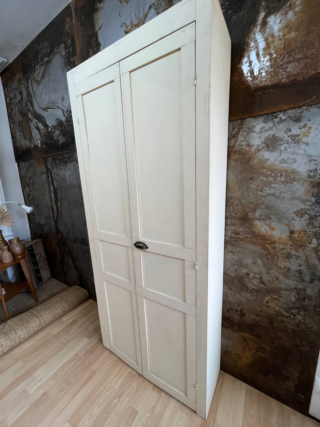 Parisian workshop cabinet