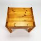 Table d’appoint en bois de pin années 1970