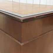 English desk with drawers from the 1950s in mahogany with a leather top.