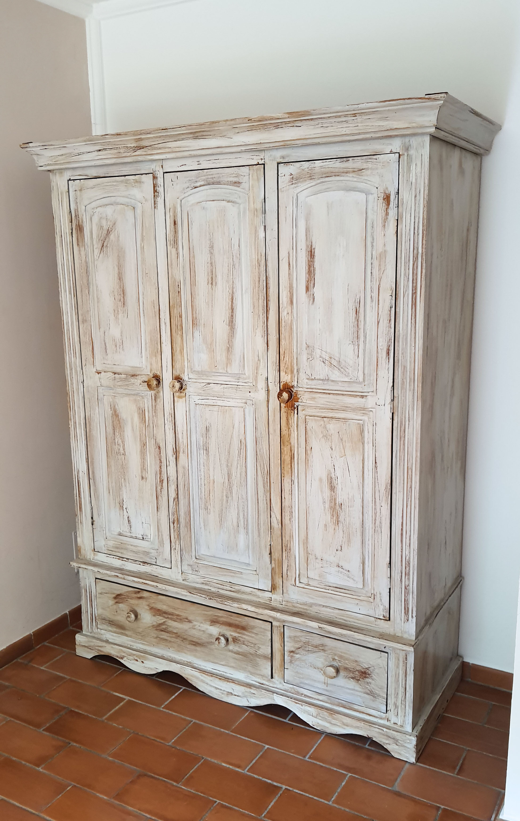 Wardrobe wardrobe 3 doors cerused gray pastel green