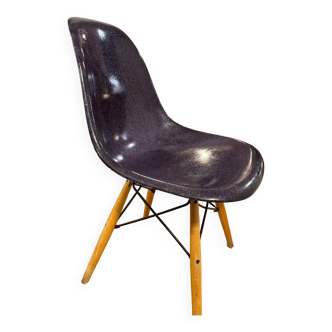 Chaise DSW de Charles & Ray Eames - Modernica