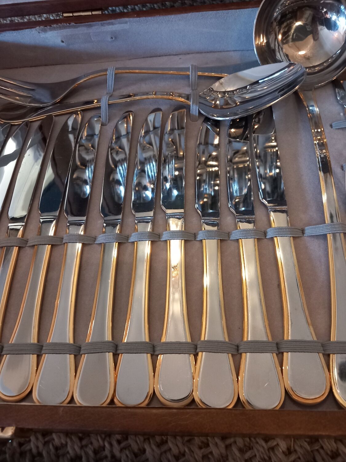 Cutlery set Tavola. 113 pieces