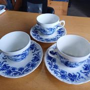 3 tasses et sous tasses vintages